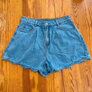 MABLE Denim Shorts Medium Maci Scalloped Hem High Waisted Light Wash Blue MP6209